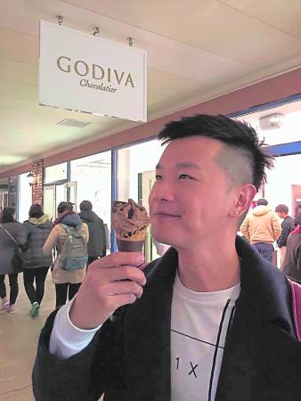 最开心其实是吃到我好爱的Godiva Ice cream 。