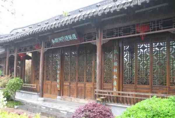 清代扬州马氏盐商修建的“小玲珑山馆”。