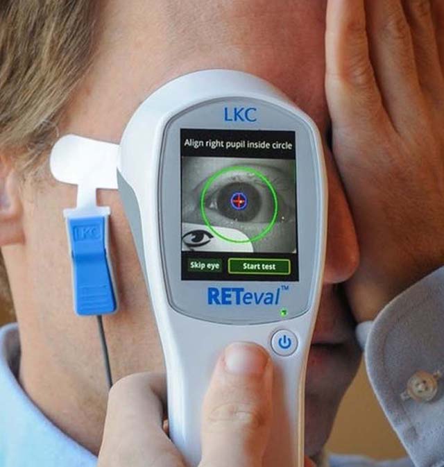 视网膜电流图检查可测试不同光源环境下，视网膜的感光反应。