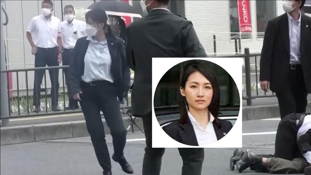 安倍遇袭时有一名女保镖在场，日本网友推测她可能是曾登上媒体的石田萌美（小图）。