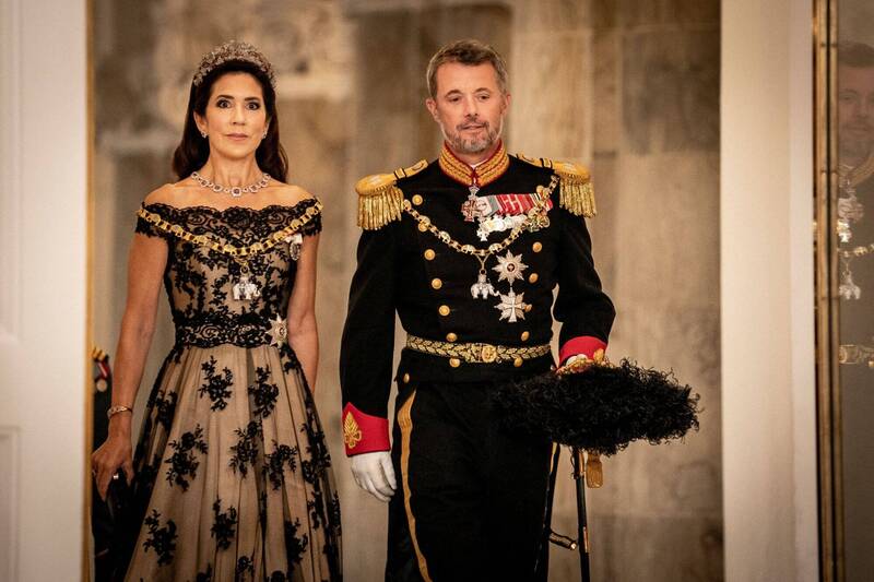 丹麦王储弗雷德里克（Frederik，Crown Prince of Denmark）与王妃玛丽（Crown Princess Mary of Denmark）。