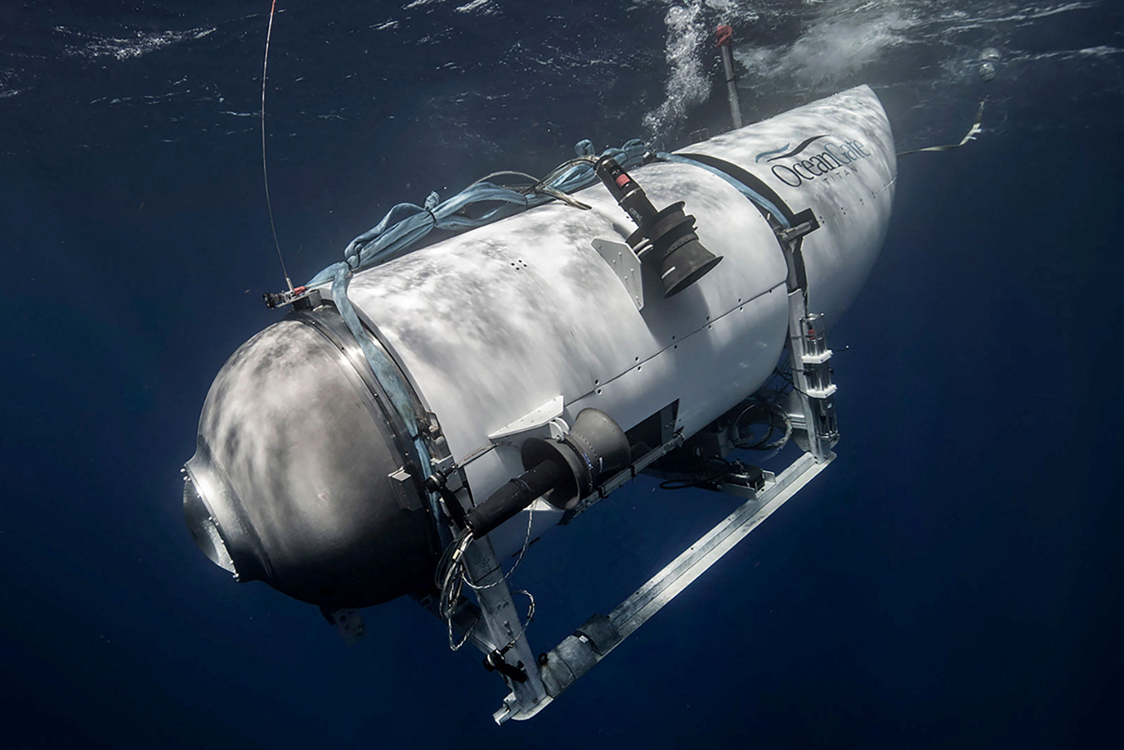 The Titan submersible, operated by OceanGate Expeditions to explore the wreckage of the sunken SS Titanic off the coast of Newfoundland, dives in an undated photograph.  OceanGate Expeditions/Handout via REUTERS  NO RESALES. NO ARCHIVES. THIS IMAGE HAS BEEN SUPPLIED BY A THIRD PARTY.