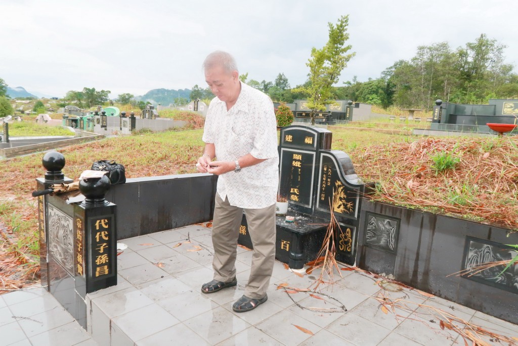 吴鋆容师父表示，先人骨骸上穿的衣物、棺材木都不宜带回家，小则搞到家中鸡犬不宁，重则损财又损丁。