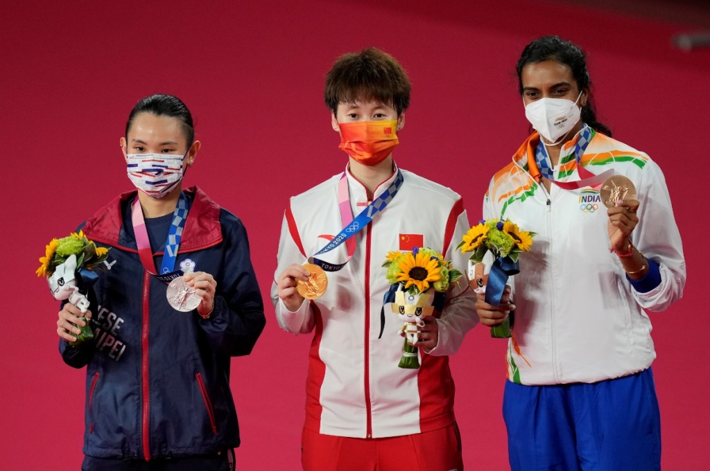戴资颖（左一）在东奥羽球女单项目获得银牌殊荣，创下台湾参加奥运以来，在羽球项目的最佳成绩。
