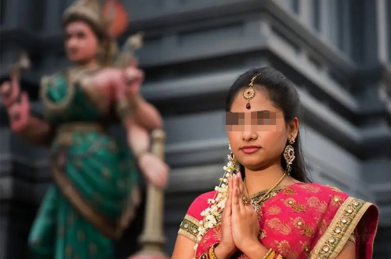 在印度，他们的圣女却完全和圣洁搭不上边。