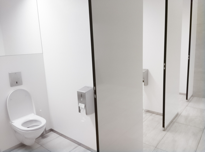 Clean,White,Public,Washroom,Wc,Stall,With,White,Plastic,Toilet